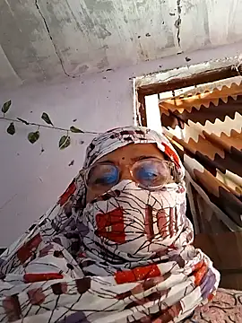 Shalini3456 online show from 04-21-26, 08:20