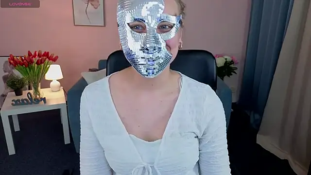 Snapshot of DanaHurt1 chatting on 06-22-26, 08:39 DanaHurt1 online show from 06-22-26, 08:39
