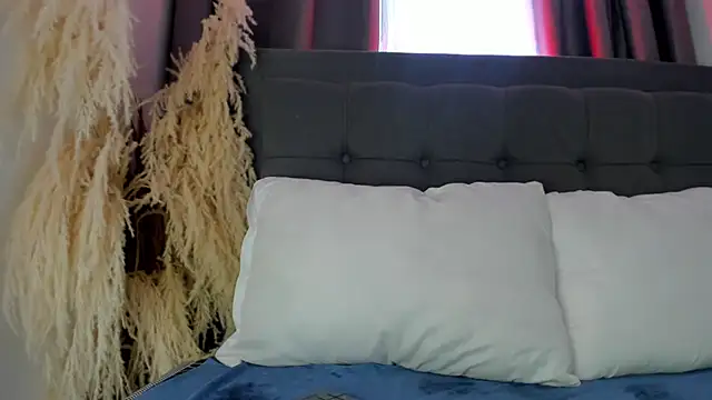 hanna-baker01 online show from 05-25-26, 03:29