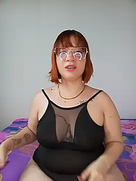 Snapshot of Curves_Nina chatting on 07-11-26, 09:05 Curves Nina online show from 07-11-26, 09:05