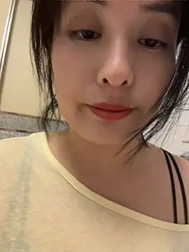 Snapshot of Faye-baby chatting on 06-02-26, 03:03 Faye-baby online show from 06-02-26, 03:03