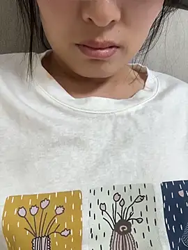 Snapshot of Faye-baby chatting on 06-20-26, 05:38 Faye-baby online show from 06-20-26, 05:38