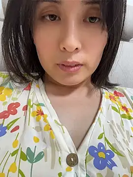 Snapshot of Faye-baby chatting on 07-24-26, 03:32 Faye-baby online show from 07-24-26, 03:32