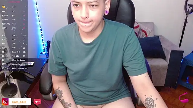 Snapshot of Liam_iker chatting on 06-19-26, 05:06 Liam iker online show from 06-19-26, 05:06