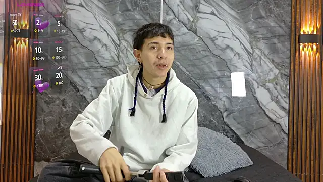 NoahWalker   online show from 06-15-26, 11:01