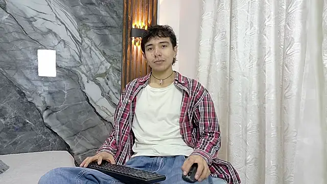 NoahWalker   online show from 07-21-26, 11:01