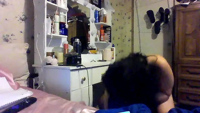 Snapshot of gagqueen2026 chatting on 04-24-26, 03:36 gagqueen2026 online show from 04-24-26, 03:36