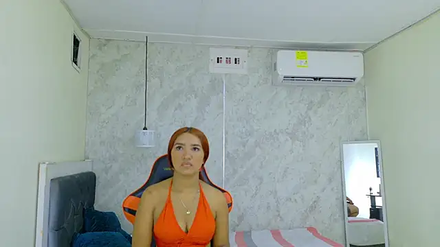 taylor gil0 online show from 06-15-26, 01:24