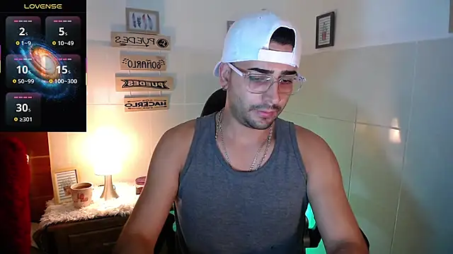 Snapshot of andders_ chatting on 05-23-26, 12:49 andders online show from 05-23-26, 12:49