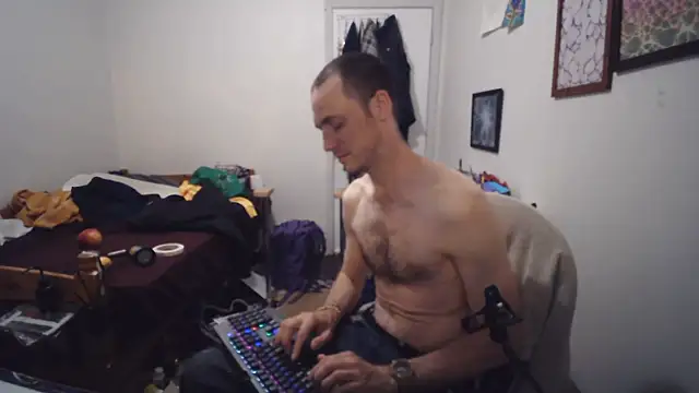 JohnnyMoves online show from 06-15-26, 02:14