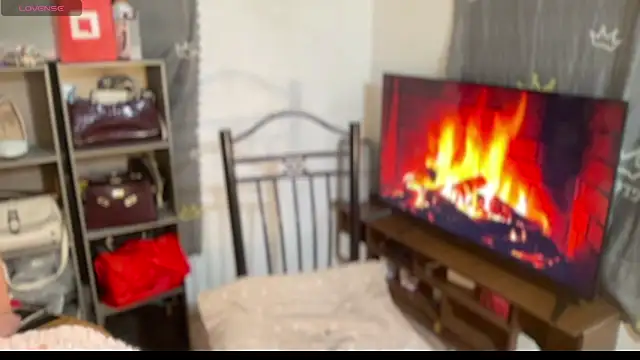 Snapshot of hannaBaby_lisyos11 chatting on 05-16-26, 10:36 hannaBaby lisyos11 online show from 05-16-26, 10:36