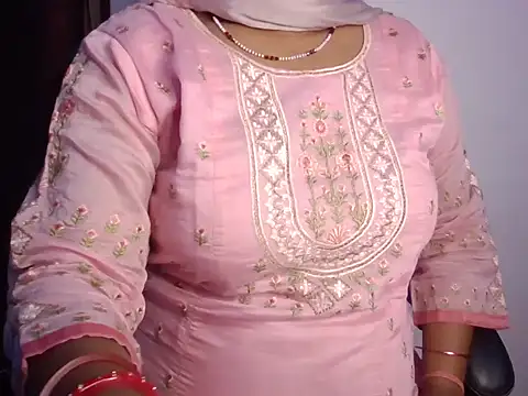 Snapshot of Hotty_Bhabhi1 chatting on 04-21-26, 05:14 Hotty Bhabhi1 online show from 04-21-26, 05:14