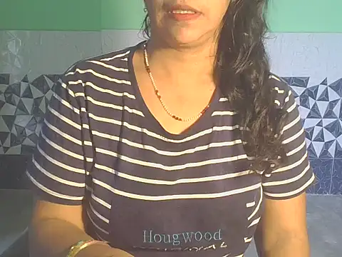 Snapshot of Hotty_Bhabhi1 chatting on 06-02-26, 08:27 Hotty Bhabhi1 online show from 06-02-26, 08:27