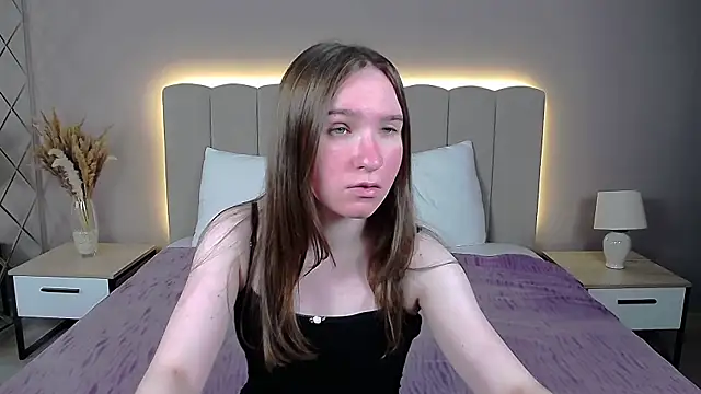 Snapshot of MarliinNova chatting on 07-30-26, 04:00 MarliinNova online show from 07-30-26, 04:00