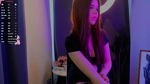 SimonneLacross online show from 04-18-26, 06:17