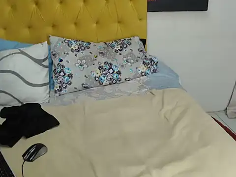 BadLilHunXX online show from 04-21-26, 02:56