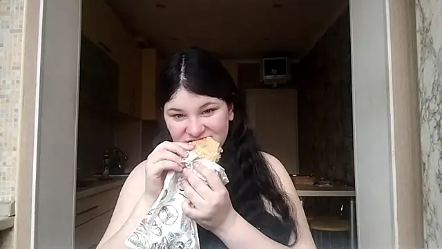 Snapshot of BeatriceMolands chatting on 04-24-26, 07:22 BeatriceMolands online show from 04-24-26, 07:22
