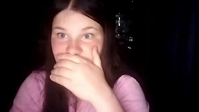 Snapshot of BeatriceMolands chatting on 05-27-26, 06:27 BeatriceMolands online show from 05-27-26, 06:27