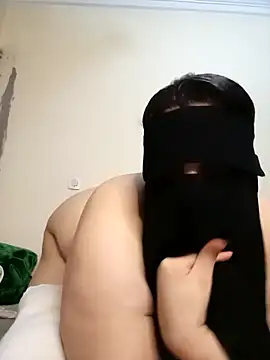 Snapshot of Meryem_sexyy chatting on 04-19-26, 01:32 Meryem sexyy online show from 04-19-26, 01:32