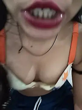 Snapshot of Riya_rani7 chatting on 07-09-26, 04:00 Riya rani7 online show from 07-09-26, 04:00