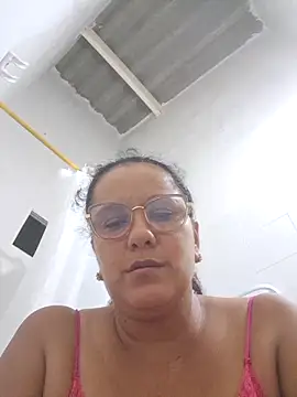 Snapshot of Samanta-42 chatting on 05-02-26, 03:44 Samanta-42 online show from 05-02-26, 03:44