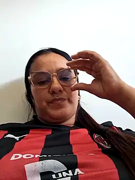 Snapshot of Samanta-42 chatting on 05-14-26, 01:18 Samanta-42 online show from 05-14-26, 01:18