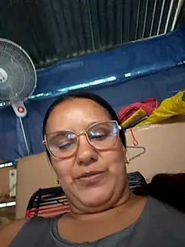 Snapshot of Samanta-42 chatting on 05-18-26, 07:20 Samanta-42 online show from 05-18-26, 07:20