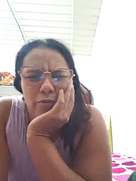 Snapshot of Samanta-42 chatting on 05-26-26, 01:56 Samanta-42 online show from 05-26-26, 01:56