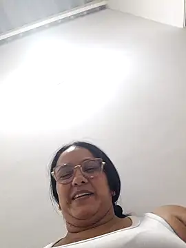 Snapshot of Samanta-42 chatting on 06-06-26, 11:20 Samanta-42 online show from 06-06-26, 11:20