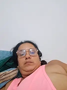 Snapshot of Samanta-42 chatting on 06-17-26, 02:25 Samanta-42 online show from 06-17-26, 02:25