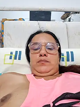 Snapshot of Samanta-42 chatting on 07-07-26, 09:35 Samanta-42 online show from 07-07-26, 09:35
