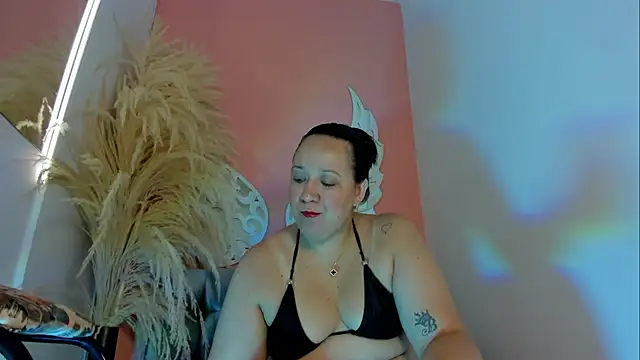 thiccylexxy  online show from 04-23-26, 12:29