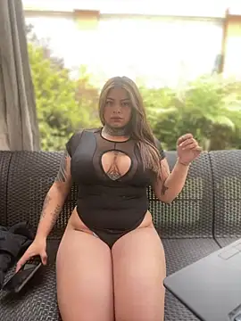 ScarlettRose Pink online show from 04-21-26, 05:50