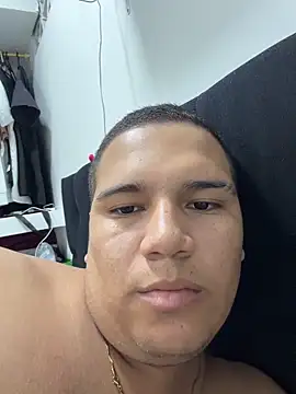 Snapshot of Patricio_02 chatting on 05-26-26, 02:07 Patricio 02 online show from 05-26-26, 02:07