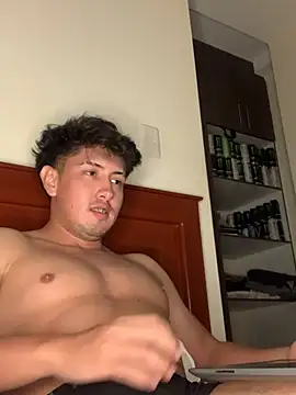 heatscarleon online show from 04-17-26, 05:32