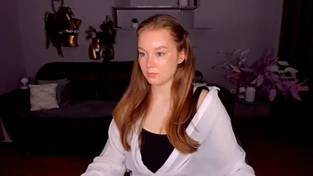 Snapshot of ValeriSunny chatting on 07-16-26, 05:46 ValeriSunny online show from 07-16-26, 05:46