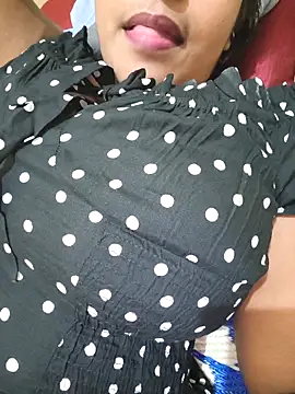 Snapshot of Newragini chatting on 04-19-26, 12:26 Newragini online show from 04-19-26, 12:26