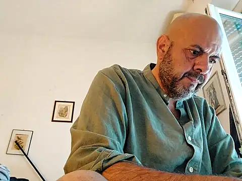 merenda2105 online show from 05-09-26, 03:50