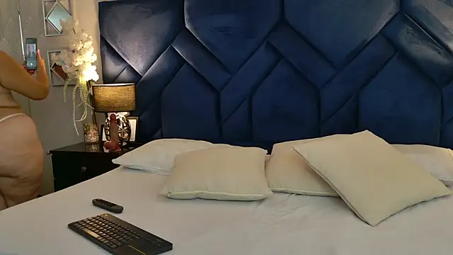 Snapshot of IsabelaCampbell chatting on 05-06-26, 06:57 IsabelaCampbell online show from 05-06-26, 06:57