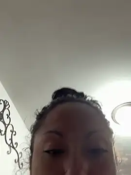yummymommie7 online show from 05-19-26, 02:40