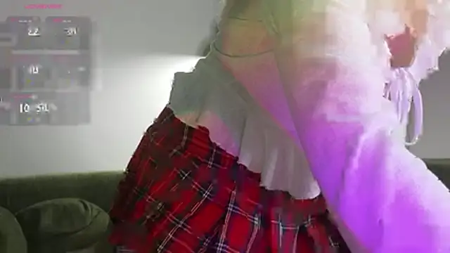 TonyaMeow online show from 04-17-26, 06:49