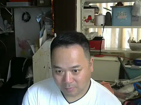 xinxinde123 online show from 04-29-26, 01:53