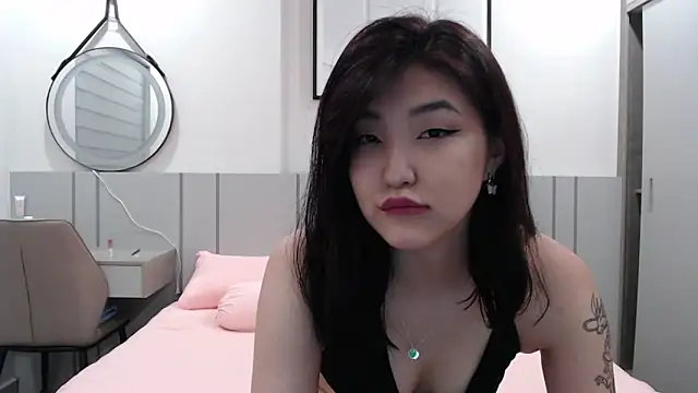 Maiaxoxo online show from 04-19-26, 02:38