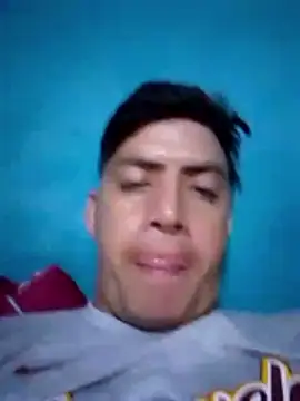 Ojosclaros1 online show from 04-19-26, 11:07