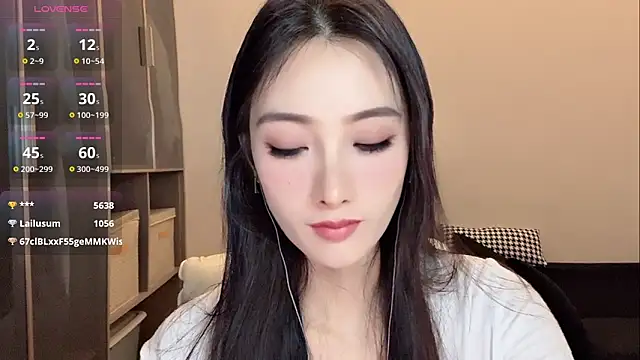 Snapshot of Xixi-mm chatting on 06-18-26, 09:19 Xixi-mm online show from 06-18-26, 09:19