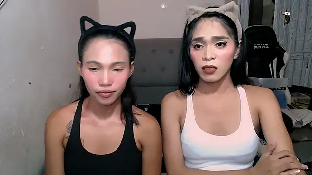 Dinosaur Cock online show from 04-18-26, 07:07