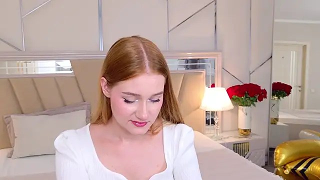 Snapshot of EmmiliRosse chatting on 07-14-26, 05:29 EmmiliRosse online show from 07-14-26, 05:29