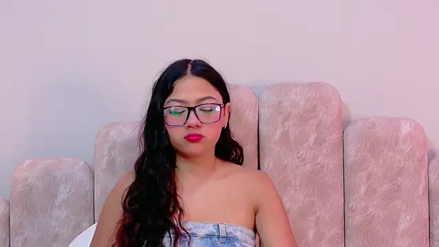 Emma-Rosse- online show from 05-29-26, 02:04