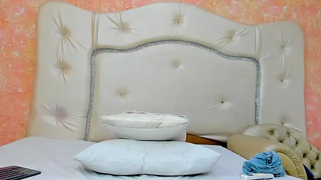 LianCarter  online show from 05-21-26, 04:30