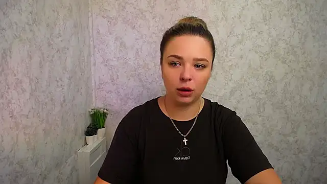 Snapshot of NicoleAura chatting on 06-30-26, 07:42 NicoleAura online show from 06-30-26, 07:42